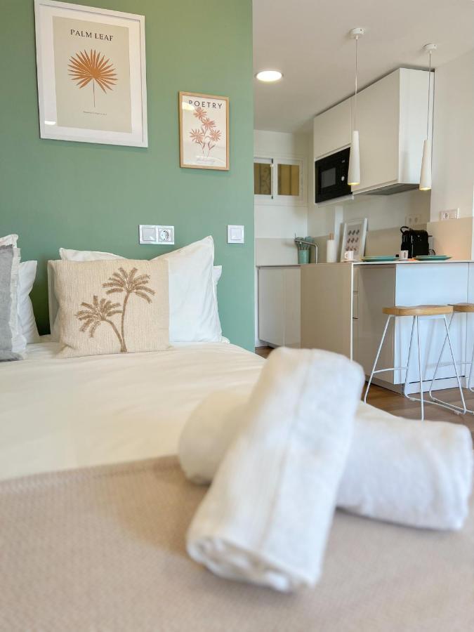Cozy Studio With Sea Views Benalmádena Esterno foto